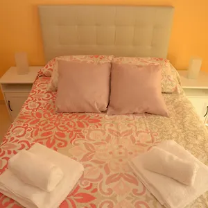https://habitacion-centro-historico-malaga.1costadelsol.com